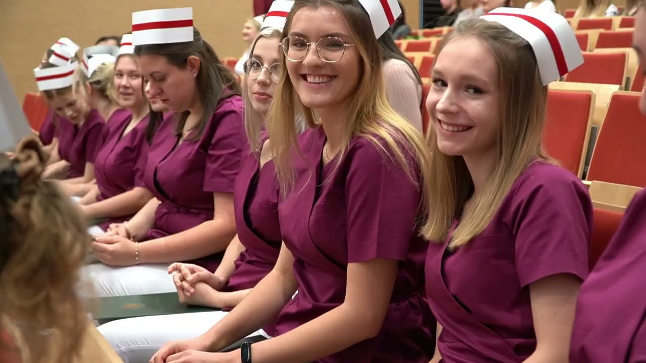 Czepkowanie studentów pielęgniarstwa i położnictwa UMB