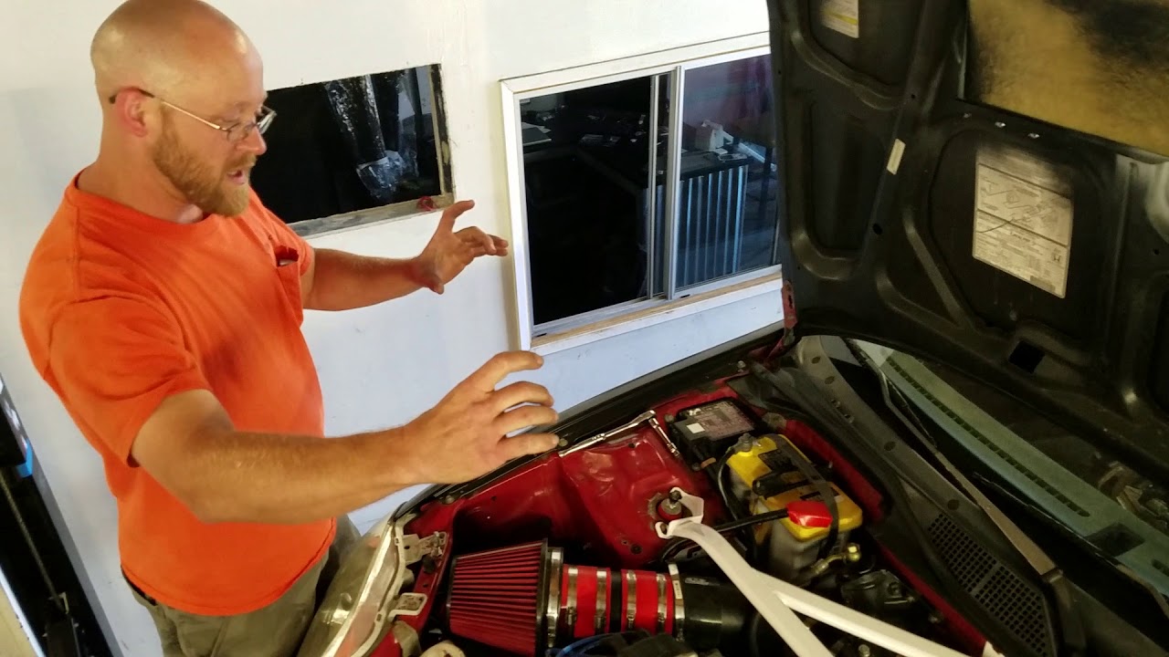 Ultra Racing Honda Civic EK 3 point strut brace explained