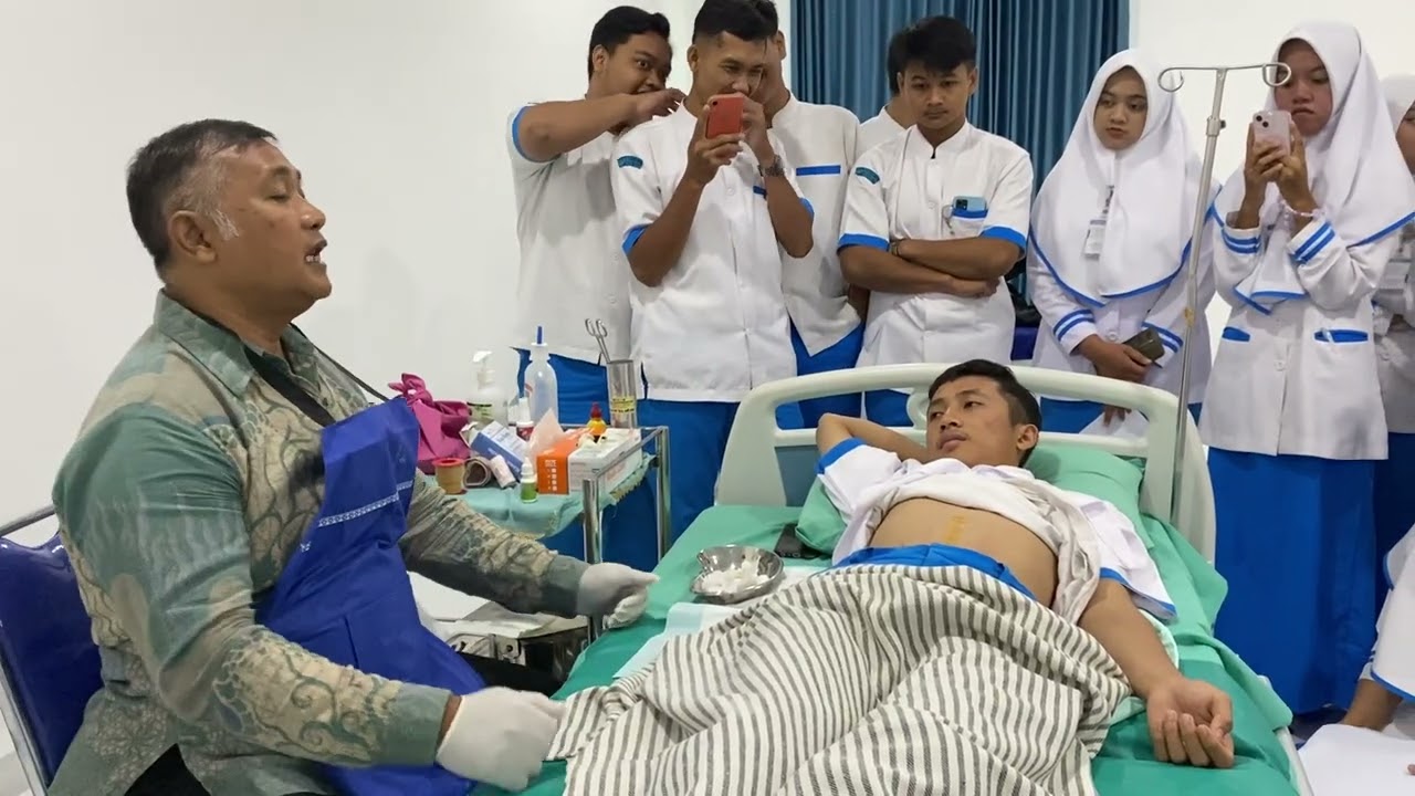 PRAKTIKUM PERAWATAN LUKA
