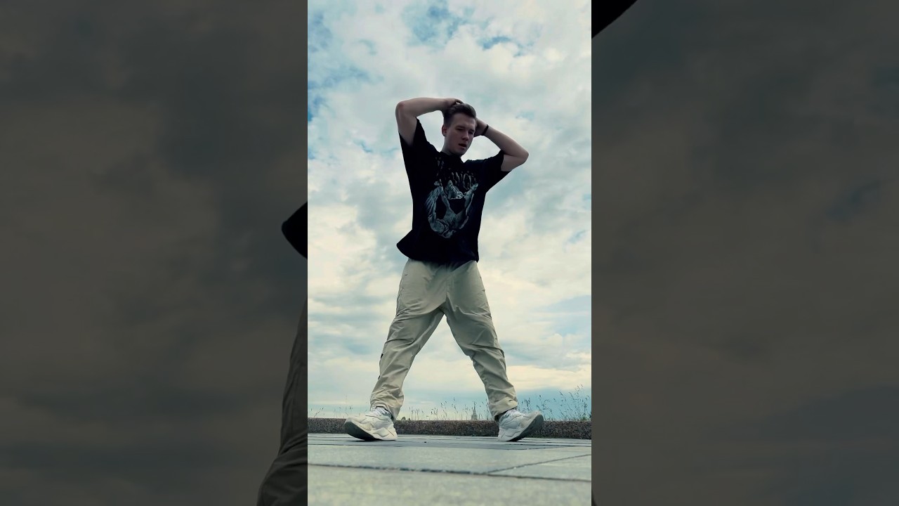 Fini shuffle. Парень быстро танцует шаффл