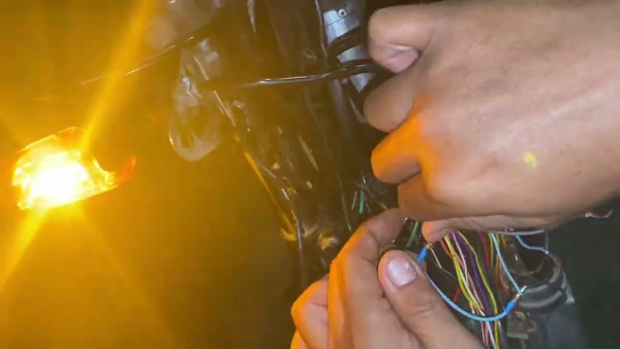 RUSI TC-125 na galing junkshop paano maglagay ng signal light?