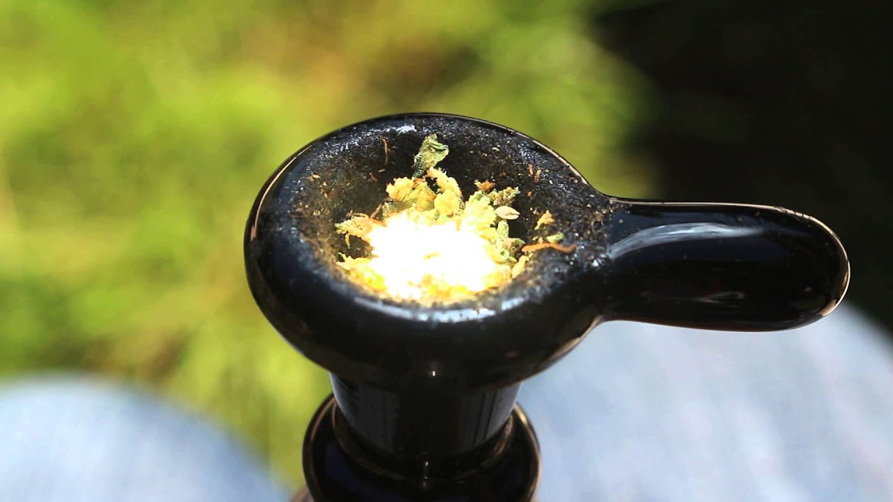 Dropping a bowl with a magnifying glass (bong hoot)