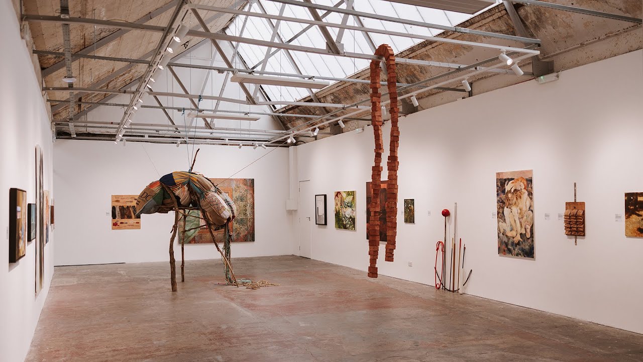 Загляните внутрь: Экскурсия по выставке Cass Art Prize 2025 | Современное искусство