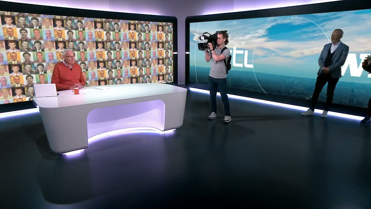 Jan de Hoop neemt na 33 jaar onbijtnieuws emotioneel afscheid.