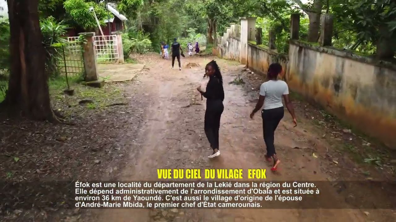 VUE DU CIEL  DU VILAGE   EFOK DANS LE CENTRE CAMEROUN