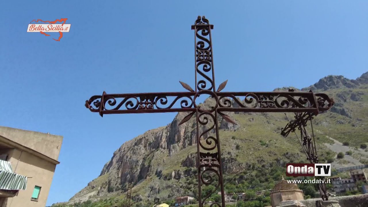 Nel borgo di Alcara Li Fusi