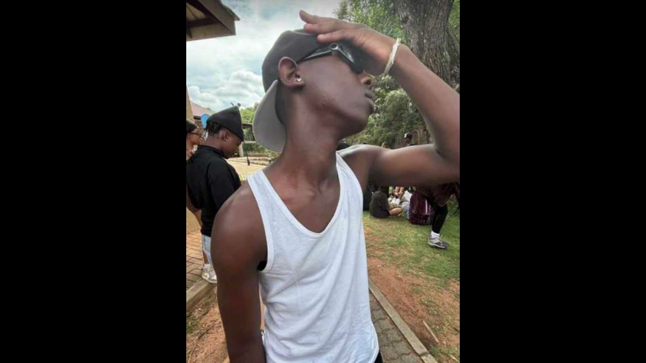 SbuAirsh & Ntaxmu6ix ft Endofoldie & 25ThCentury - iLwa Ntombo (bootleg)