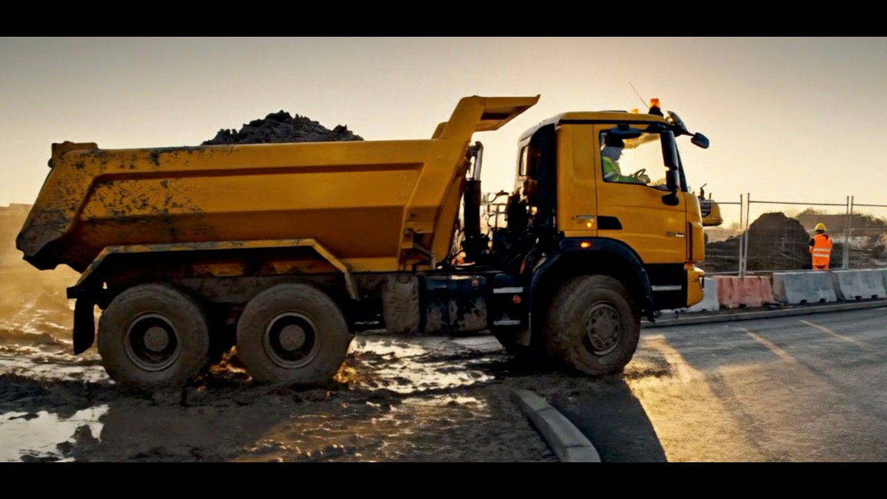 Tip Tip Tip— It's The Tipper Truck Song #tipperlorry #tippertruck #kidssongs #tippertrucksong (clip)