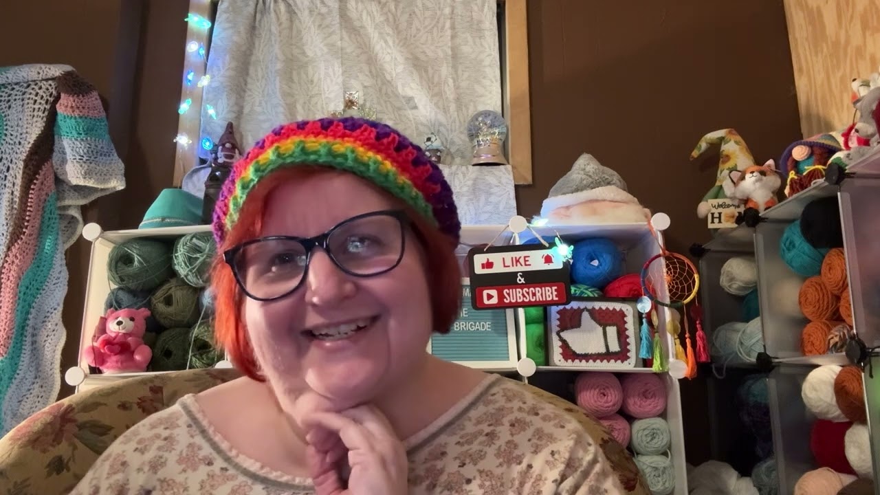 Vlog: Some hats , and some happy mail !