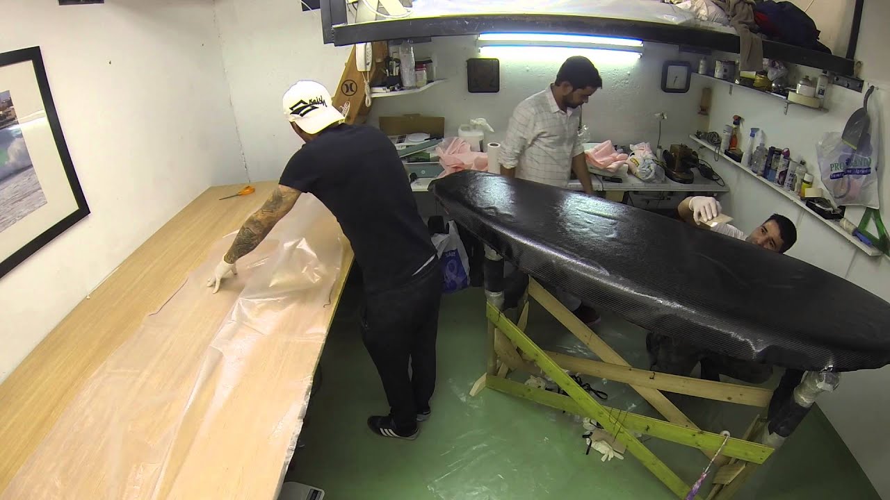 part 1 TABLA SUP FIBRA DE CARBONO, LAMINADO Y EMBOLSADO VACIO, CARBON FIBER VACUUM BAGGING