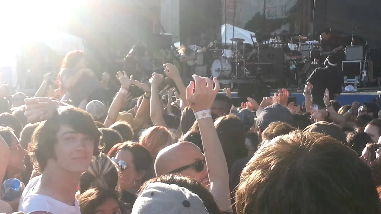 AWOLNATION LIVE - GIRLS CROWD SURFING, EDGEFEST 23