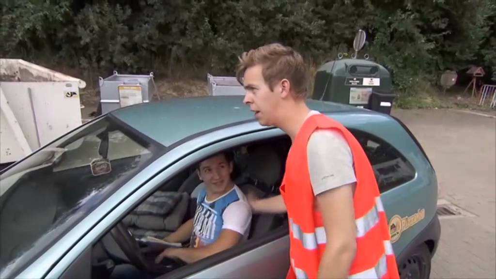 Jonas zet het containerpark in rep en roer