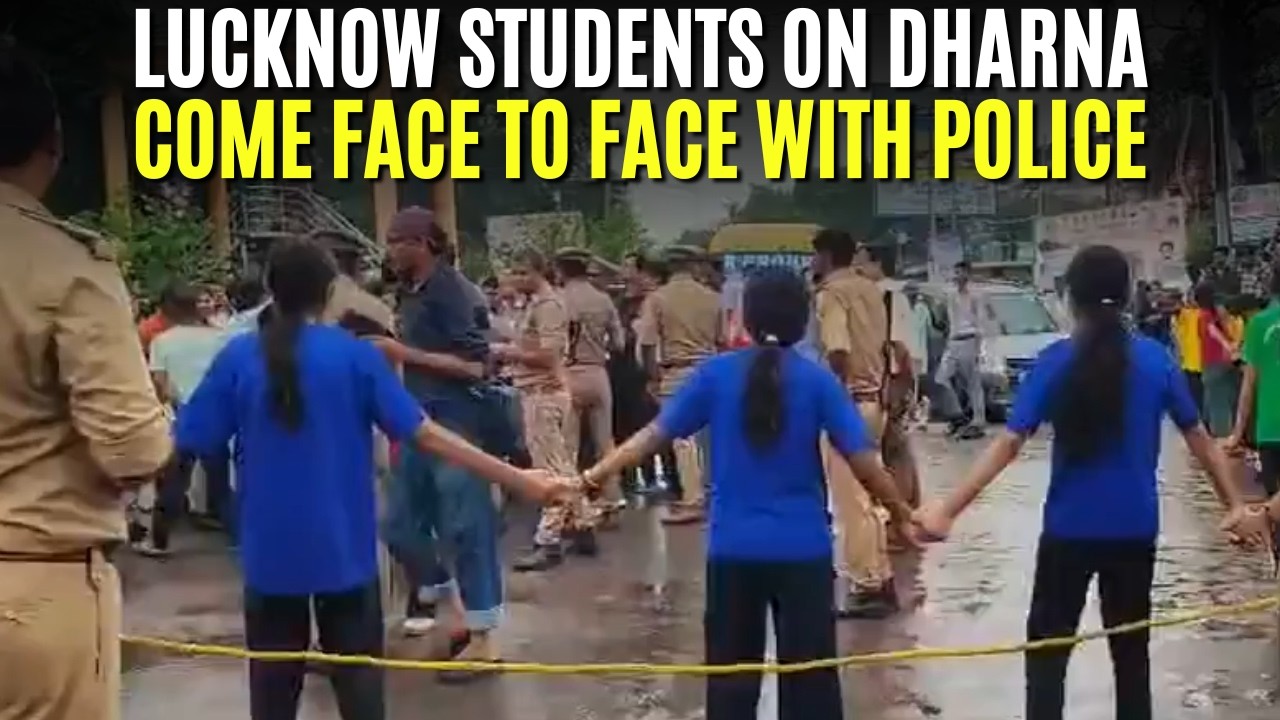 Gen Alpha | Schoolgirls In LUCKNOW BLOCK TRAFFIC | Their Demand? Teacher Vacancies To Be Filled