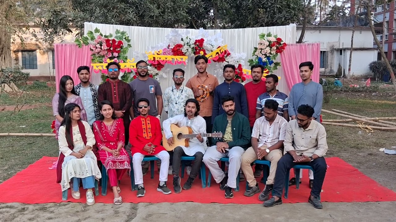 তীরহারা এই ঢেউয়ের সাগর পারি দেবোরে |