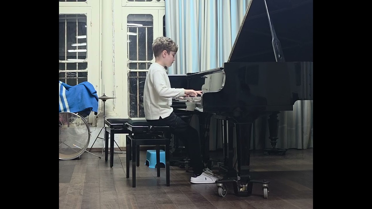 L.Beethoven, Sonatina in F Major (Rondo-Allegro), by Adam Konoplianikov