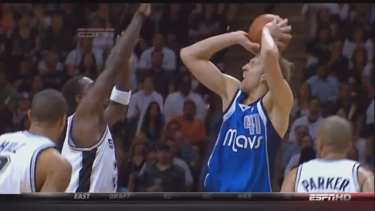 Dirk Nowitzki 35 Points 3 Ast @ Spurs, 2010 Playoffs Game 3.