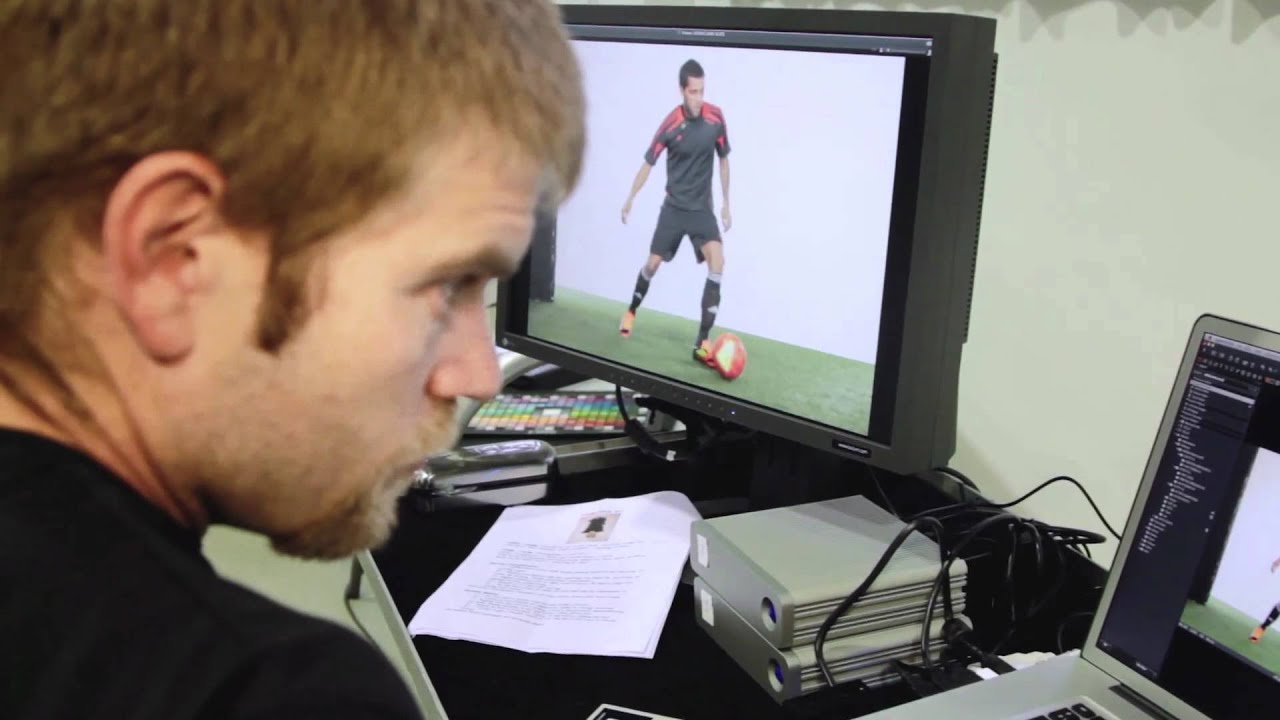 Dani Alves adizero f50 miCoach