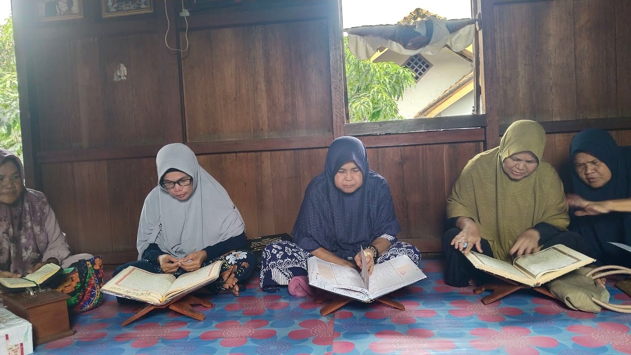 UMAT Ustadz MUTTAQIN Anang Toha sedang live sekarang!