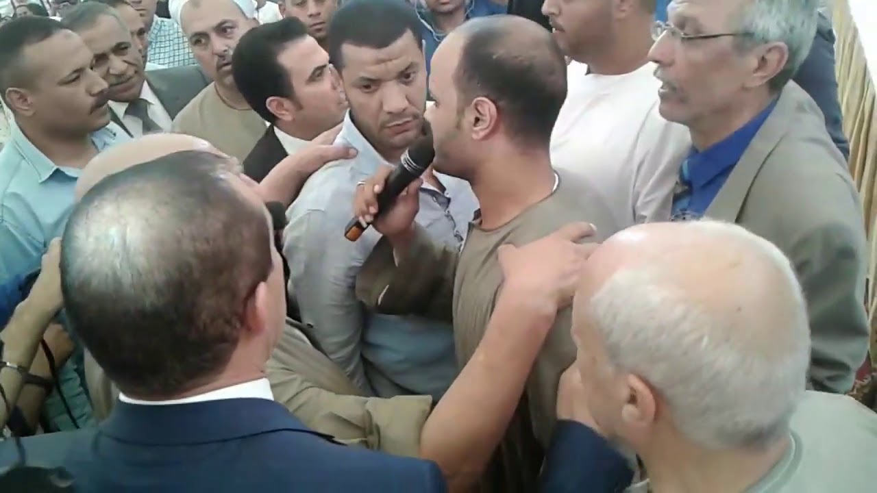 شاهد .. تقديم الكفن لإنهاء خصومة ثأرية بين عائلتي رشدان بالعزيزية و فراج بالبدرشين