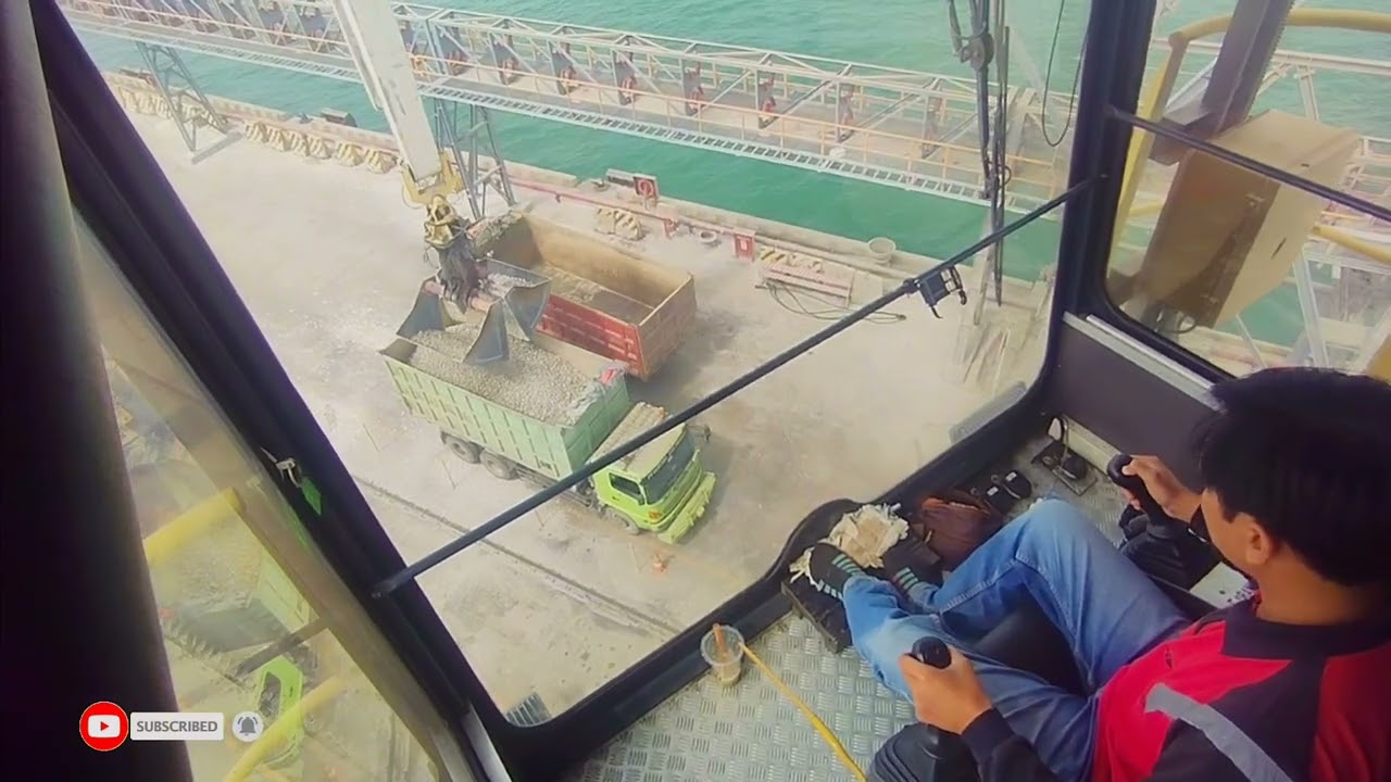 E-Crane Loading Gypsum On Trucks And Operator View