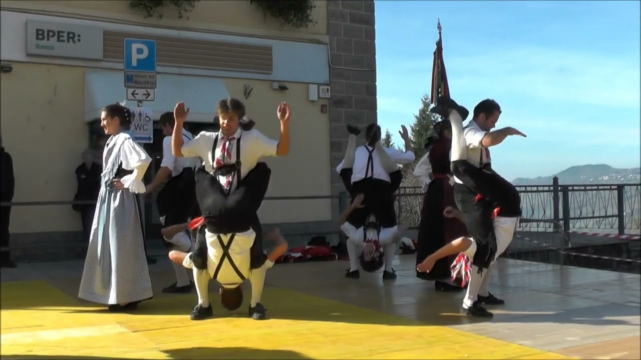 Gruppo folk Schuhplattler-Ballo delle sculacciate-Montefiorino 2024