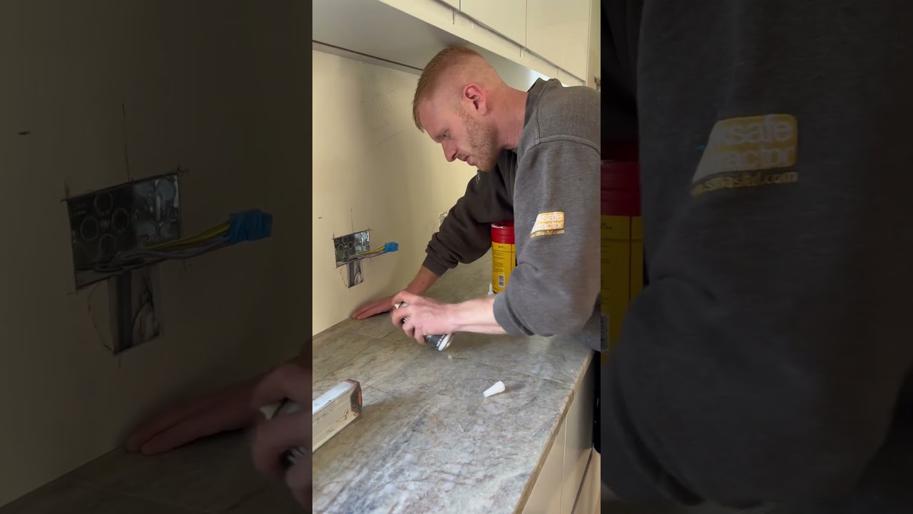 Quartzite worktop installation! 💫#meridian #quartzite #luxurykitchen #luxuryhomes #modern