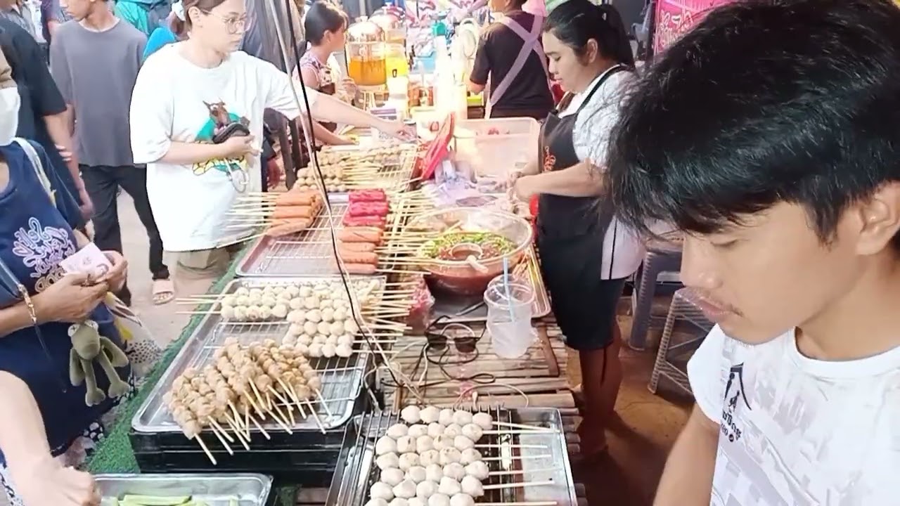 #ขายลูกชิ้นปิ้ง 