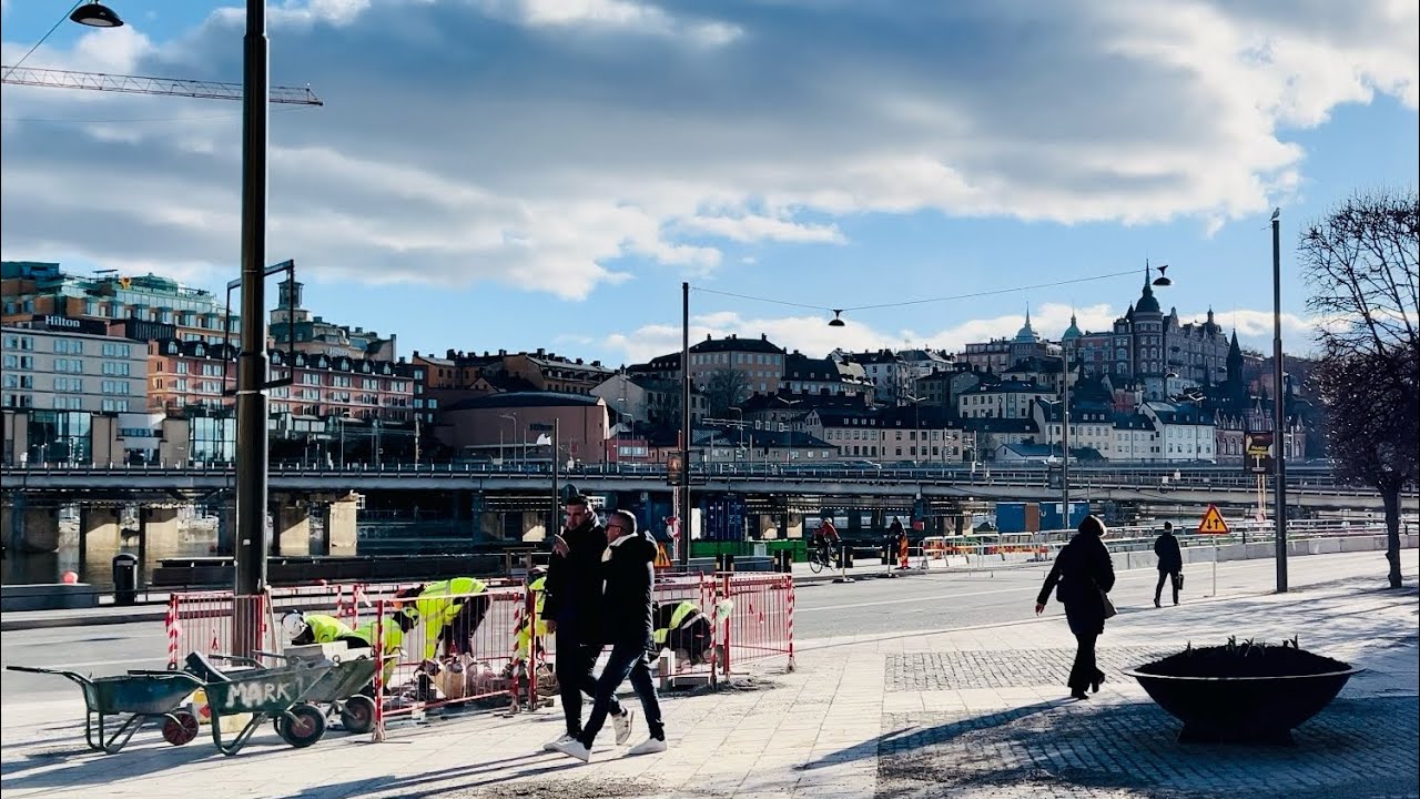 Stockholm Walks: Old Town and Slussen area. Building site and street life in the heart of Stockholm.