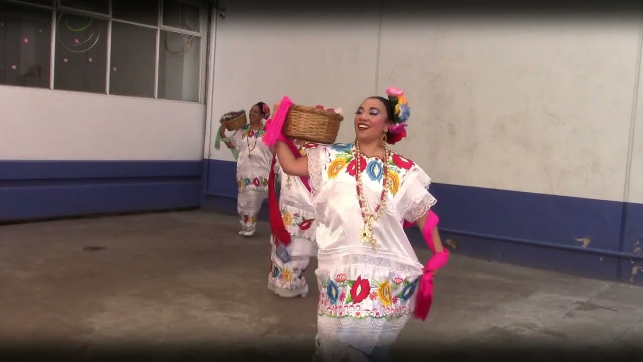 Rugido Universitario: Ballet Folklórico (Corazón de México)