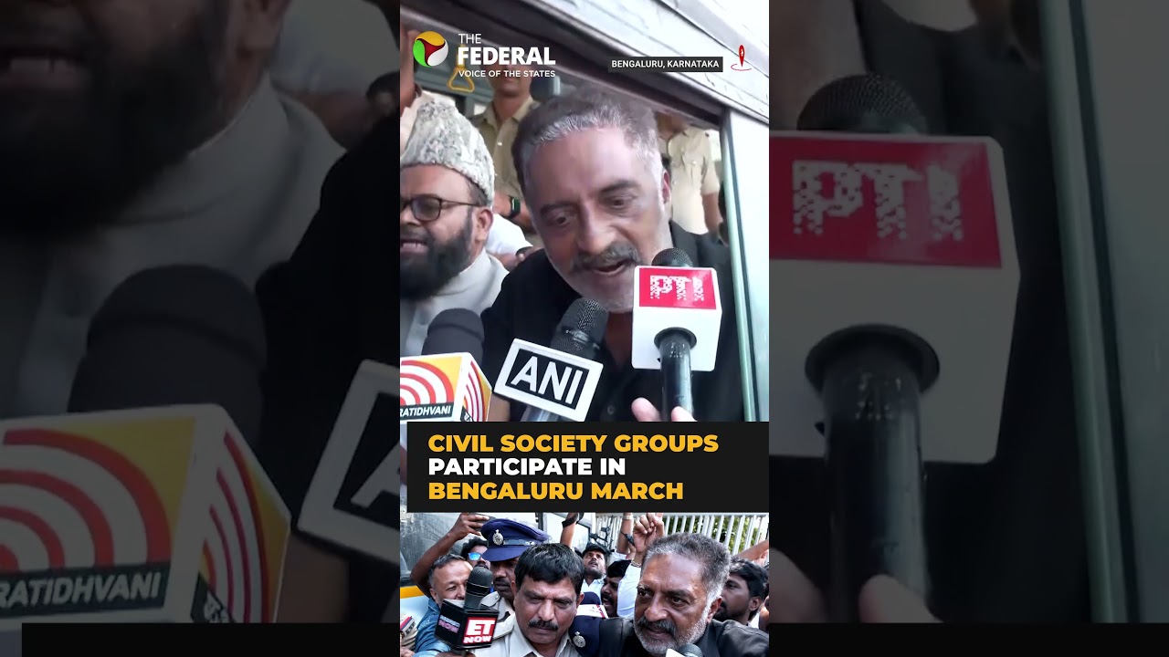 Prakash Raj joins 'Election Commission Chalo' protest, calls for scrapping SIR | #shorts