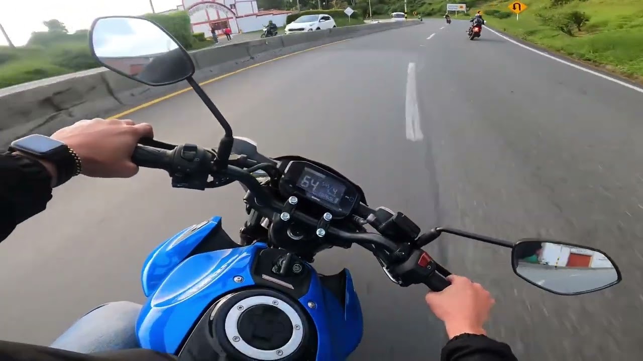 A prueba Suzuki gsx-s 150 , una moto divertida y demasiado ágil #gsxs150 #motovlog