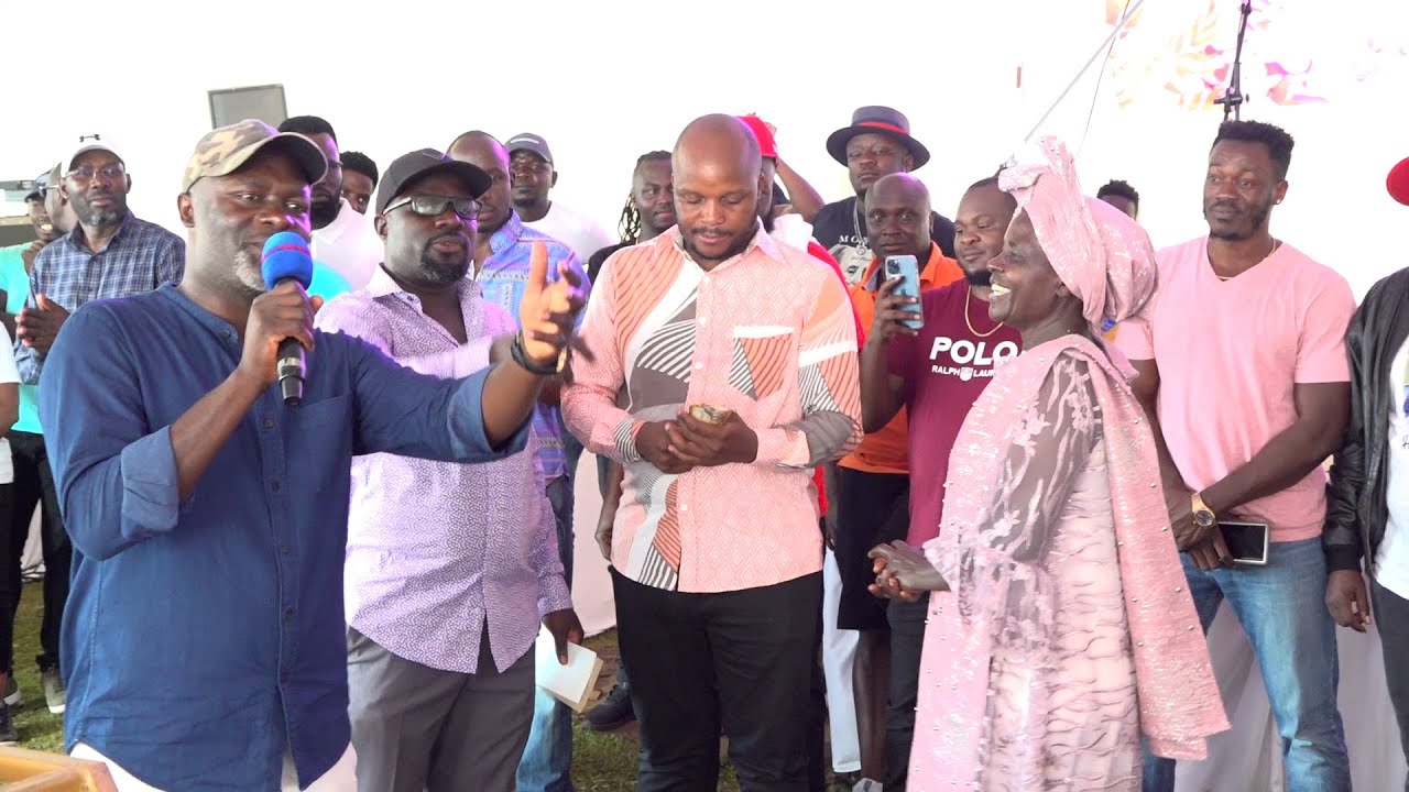 JALANGO, BRIAN WEKE, MAJIMAJI & FRIENDS GIFT MAMA GIDI KSHS 1 MILLION ON HER RETIREMENT