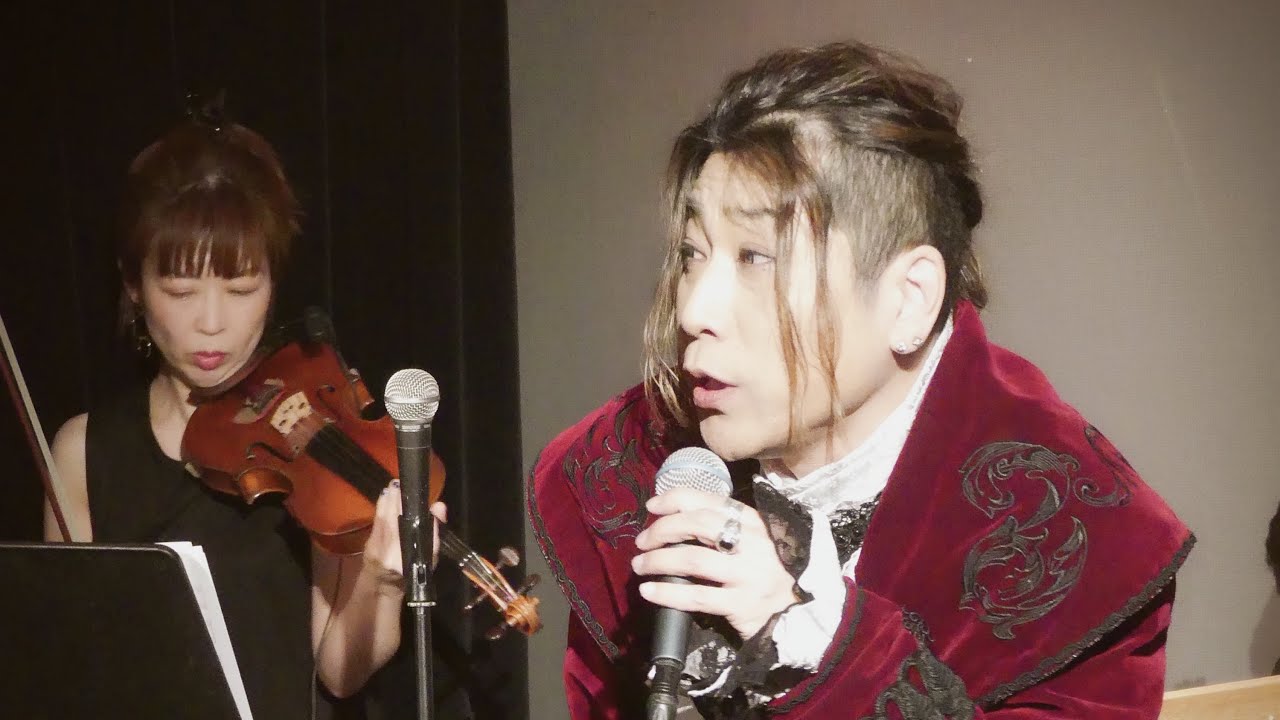 齋藤裕「白いバラ（Les Roses Blanches）」