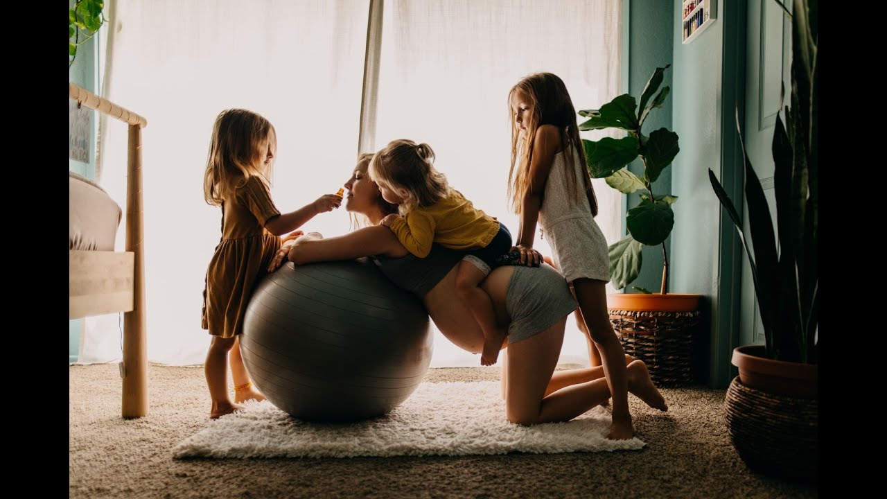 EMOTIONAL NATURAL HOME BIRTH WITH KIDS // SURPRISE GENDER // DAUGHTER CATCHES BABY  // BABY #4