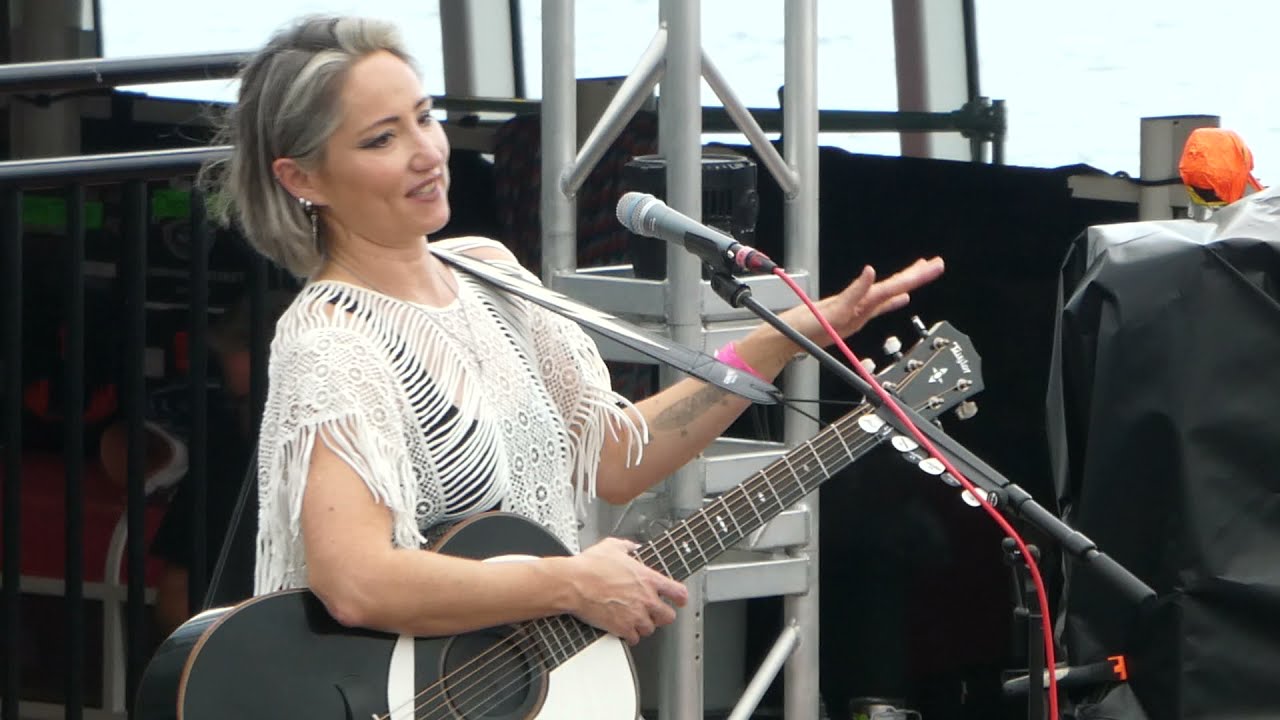 3/9 KT Tunstall @ Melissa Etheridge Cruise 11/15/21