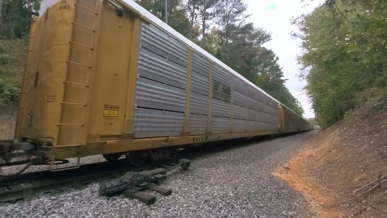 NS 1146 clears CP Long with a southbound graffiti train...NS 4777 is the mid DPU 