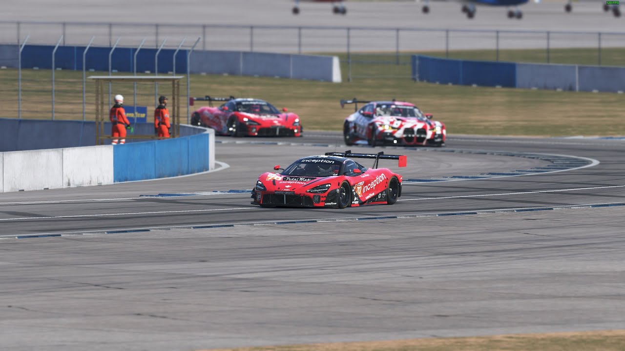 Trying to stay out of trouble - Sebring Daily Online Race (LMU)