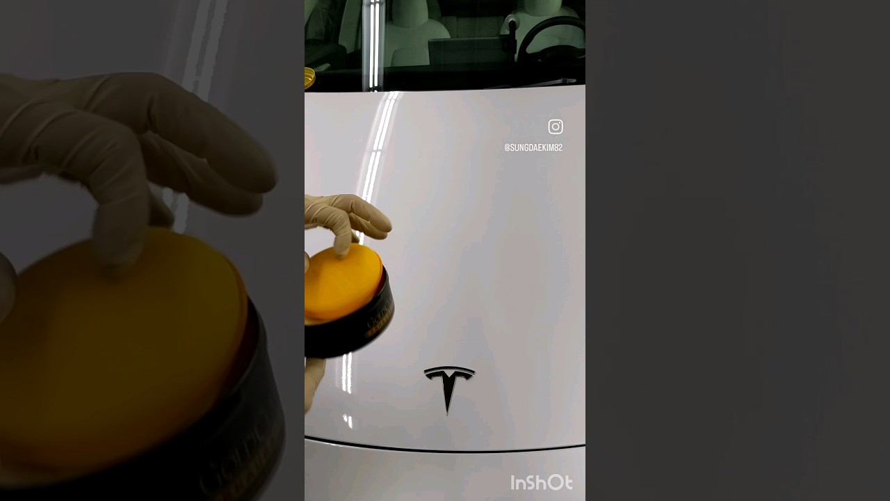 Carnauba wax 💯 Protects paint and clear coat, stays shiny, keeps your car clean ✨ #shorts #tesla