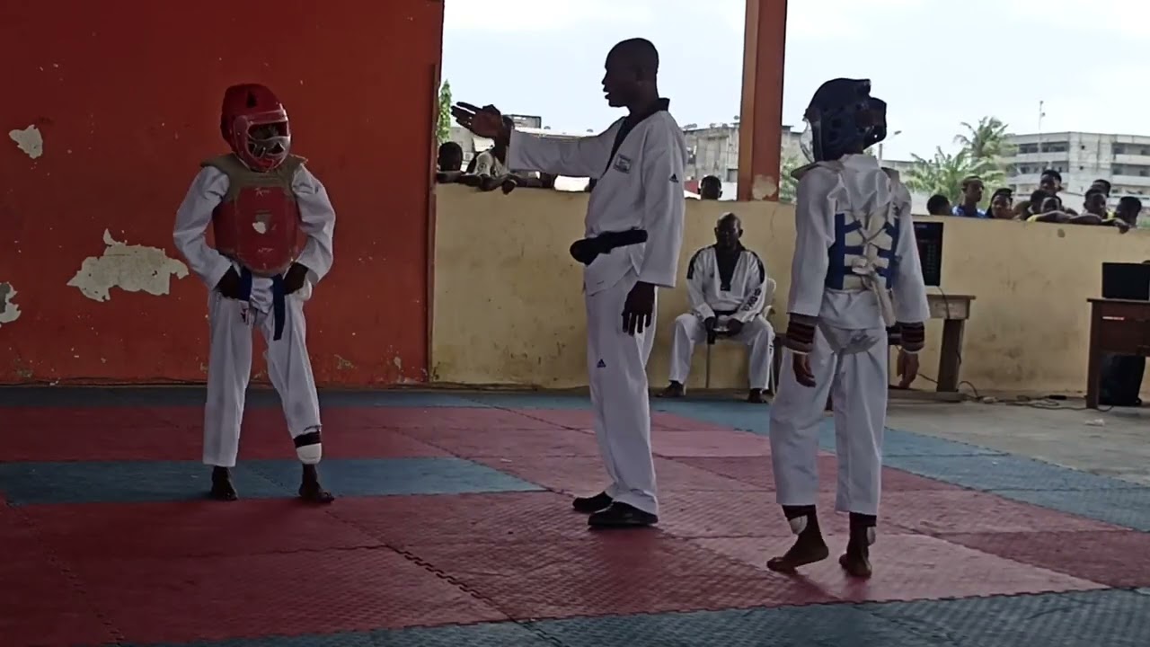 LIGUE DE KOUMASSI KYORUGI PAR EQUIPE CHEZ LES CADETS KOBENAN B TCHEMIN R Finale
