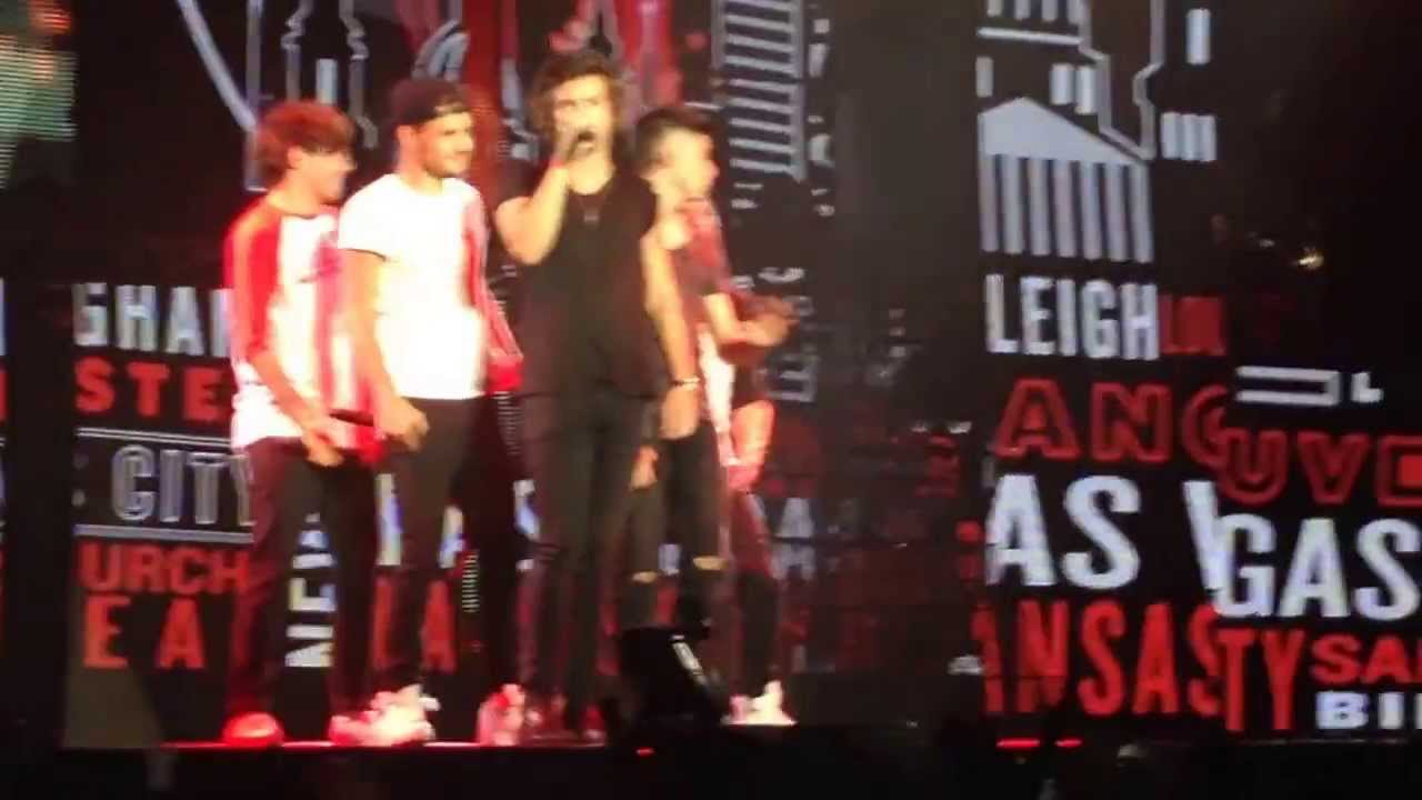 One Direction - What Makes You Beautiful (Perth 28.9.13)