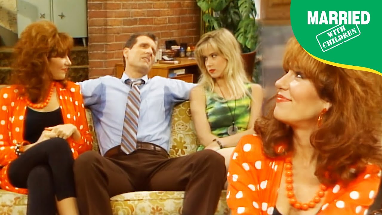 The Bundy's Celebrate Bun-day | Married With Children
