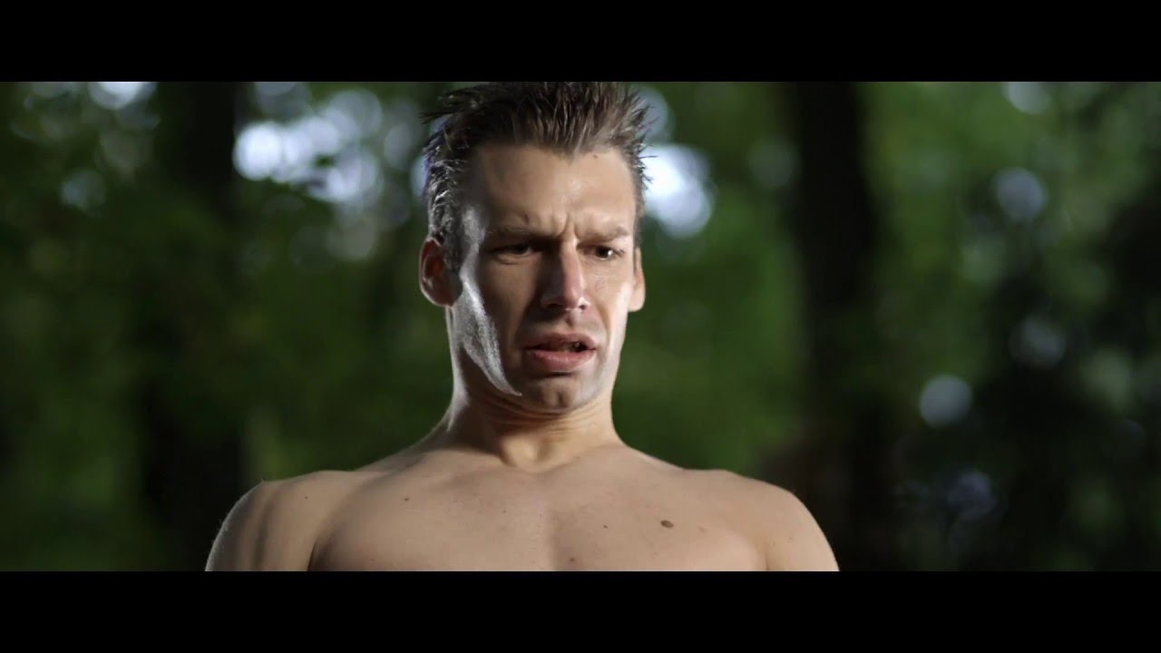 MORTAL KOMBAT LIVE ACTION - JOHNNY CAGE vs SUB ZERO