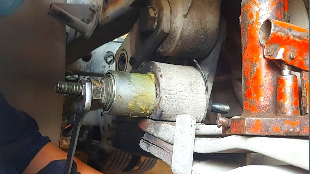 Changing MAN TRUCK LEAF SPRING BUSHING in EASY WAY.