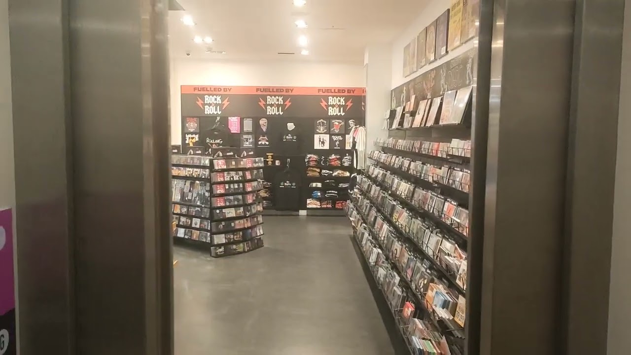 1995 Oakland Lift @ HMV In Staines