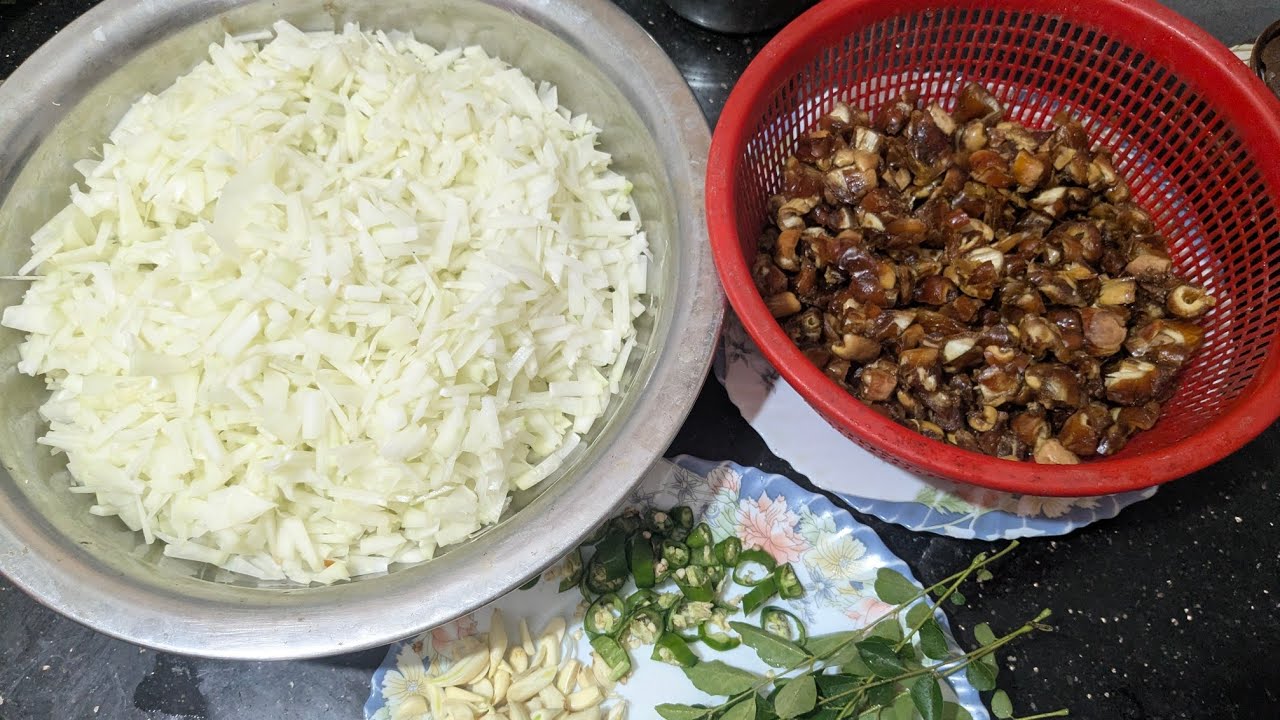 മോന്റെ NSS ക്യാമ്പിൽ കൊടുത്തു വിട്ട വെറൈറ്റി അച്ചാർ 👌🏼ഇനി ഇത് ഇങ്ങനെ ഉണ്ടാകു 