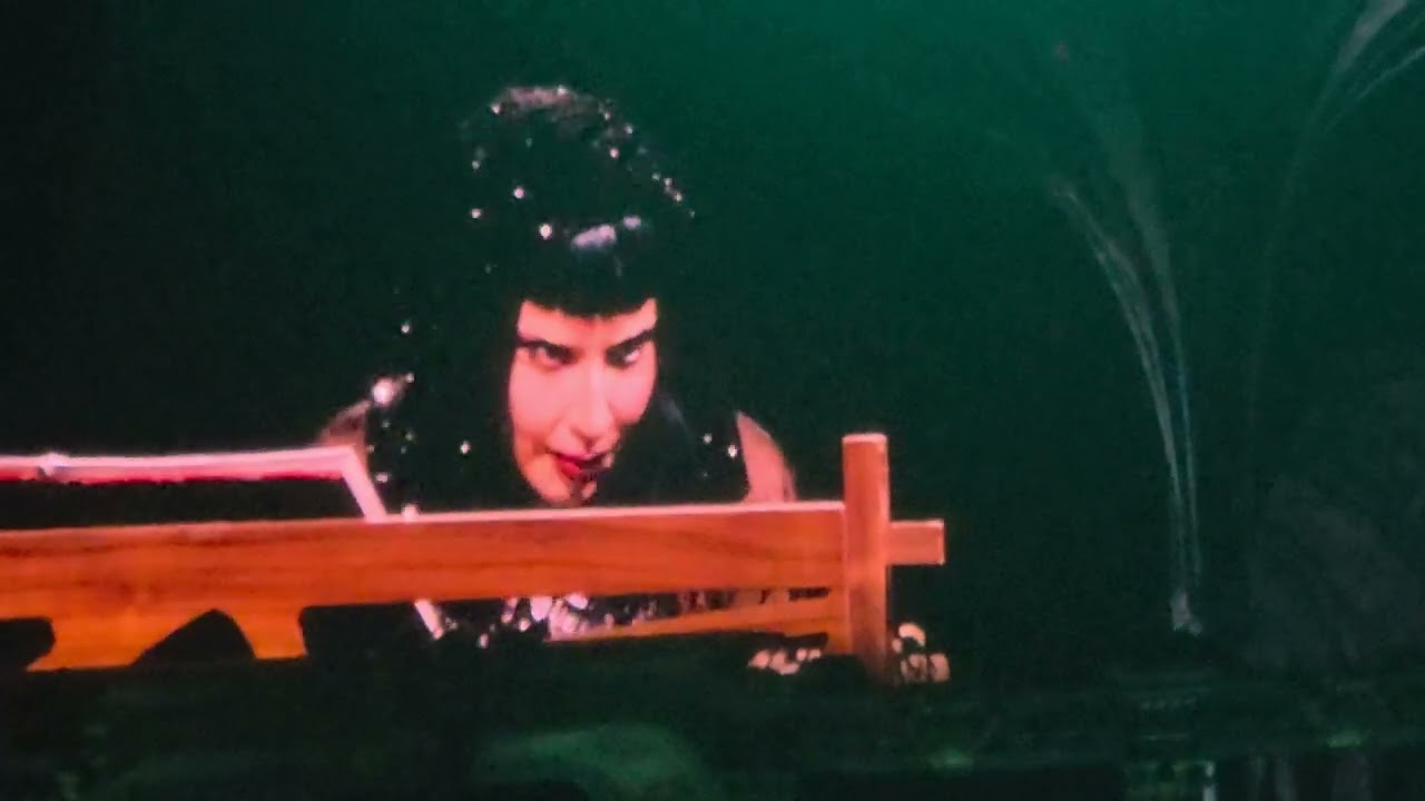 2025 nov. 13 Lady Gaga Lyon Dancing in the dark