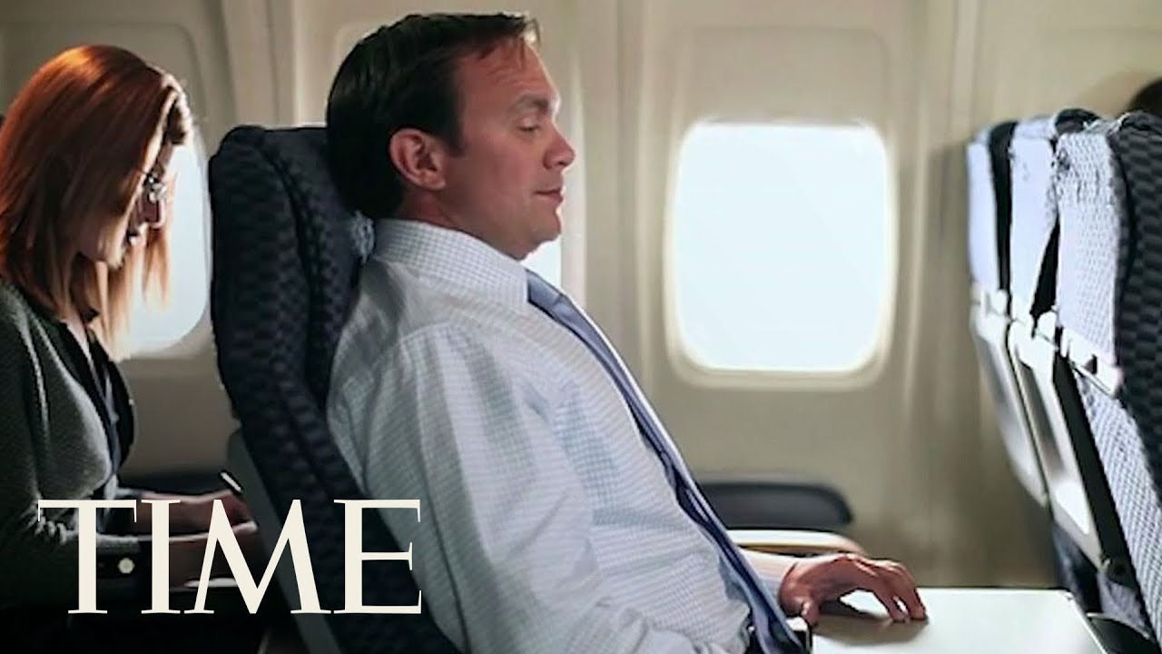 How To Deal With A Rude Seat Recliner On A Plane, According To An Etiquette Expert | TIME