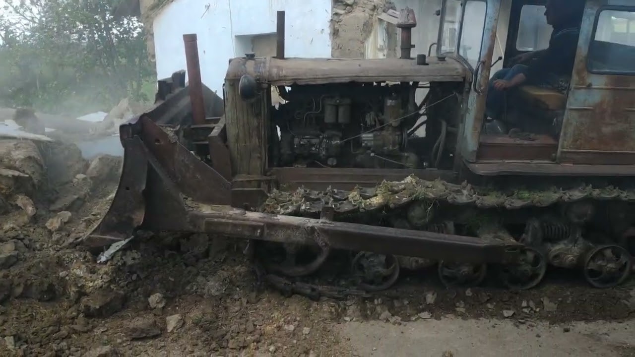 Трактор Т-74 горну стару землянку село Милолюбівка частина третя 