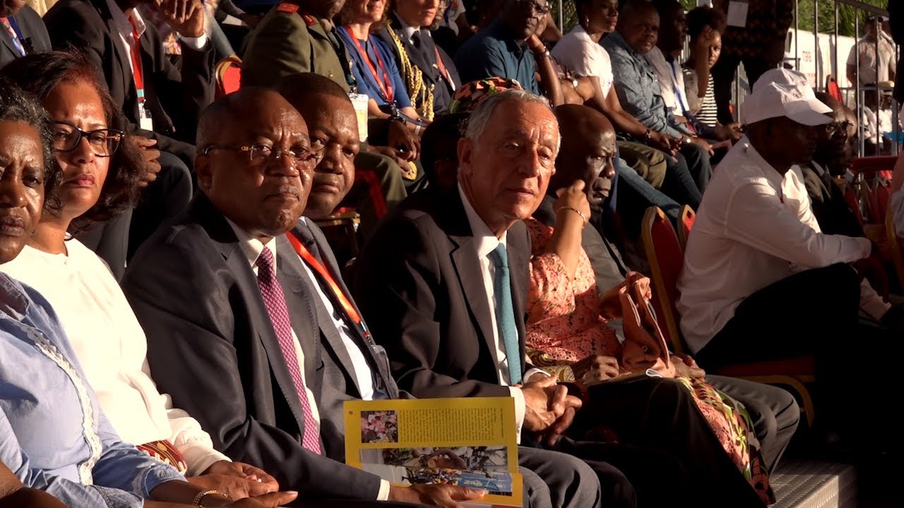 Desfile de Carnaval em Luanda