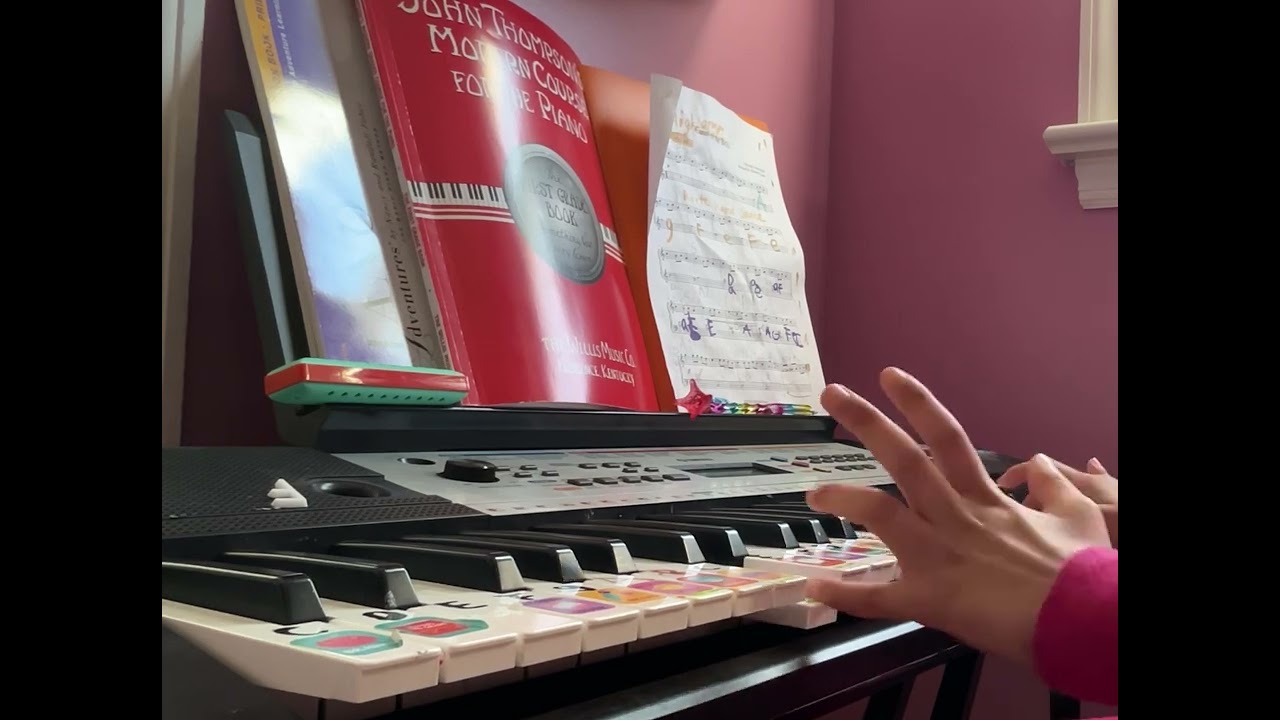 Tiny fingers,beautiful music